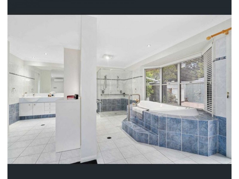 3 Greenwood Court, Helensvale QLD 4212