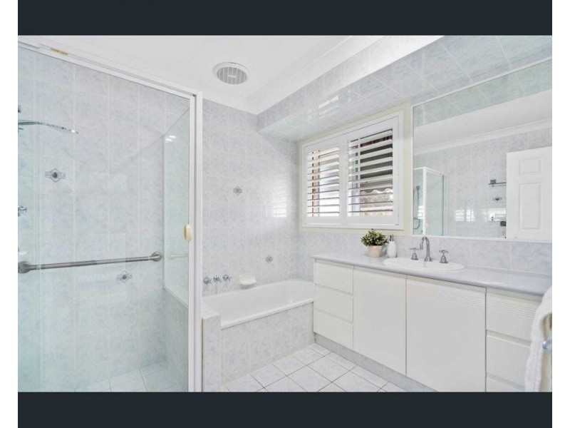 3 Greenwood Court, Helensvale QLD 4212