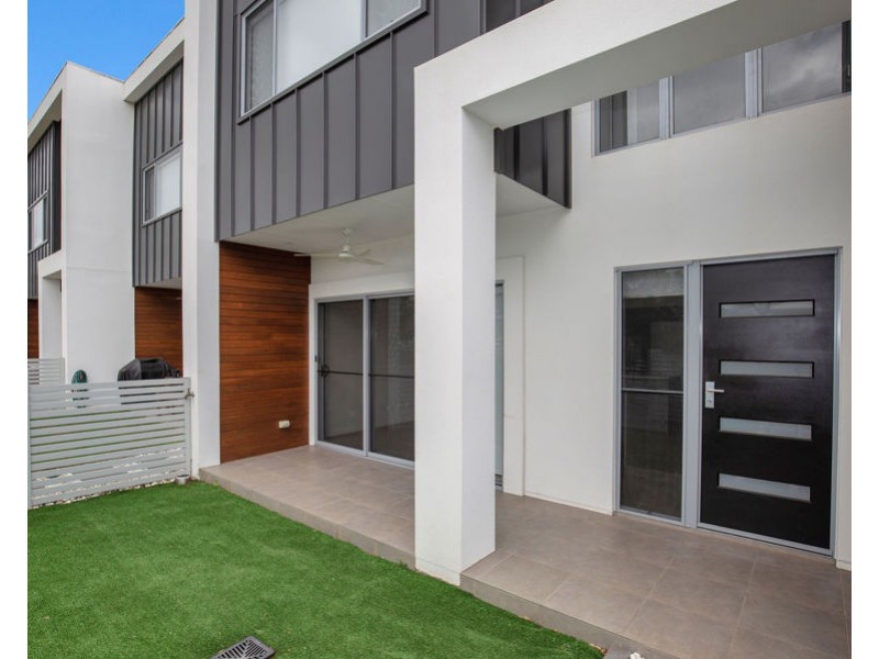 3/3 Gatina Crescent, Coomera QLD 4209