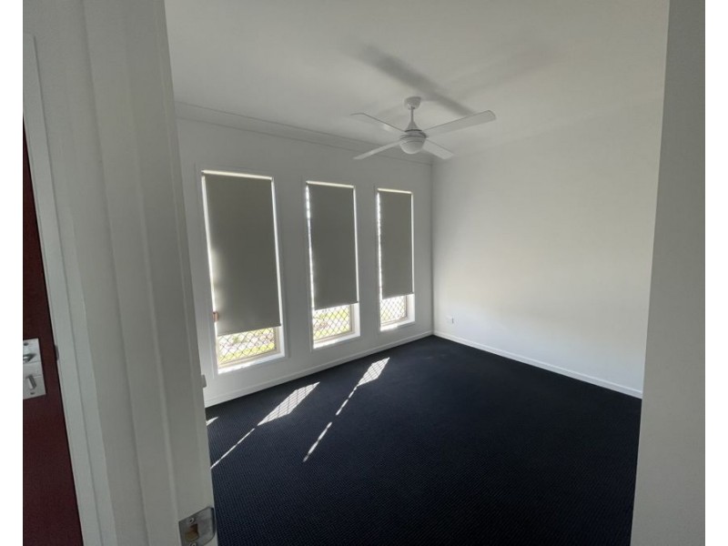1 Wang St, Park Ridge QLD 4125