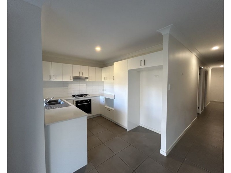 2/35 Mercy St, Park Ridge QLD 4125