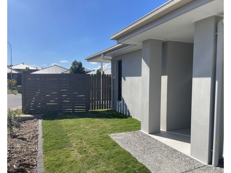 1/5 Wang St, Park Ridge QLD 4125