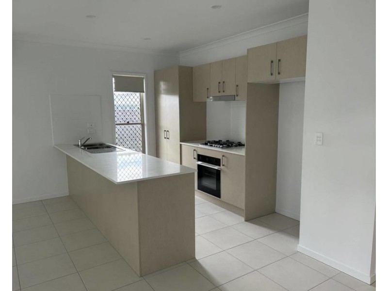 1/5 Wang St, Park Ridge QLD 4125