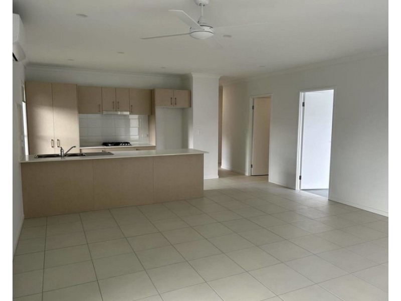 1/5 Wang St, Park Ridge QLD 4125