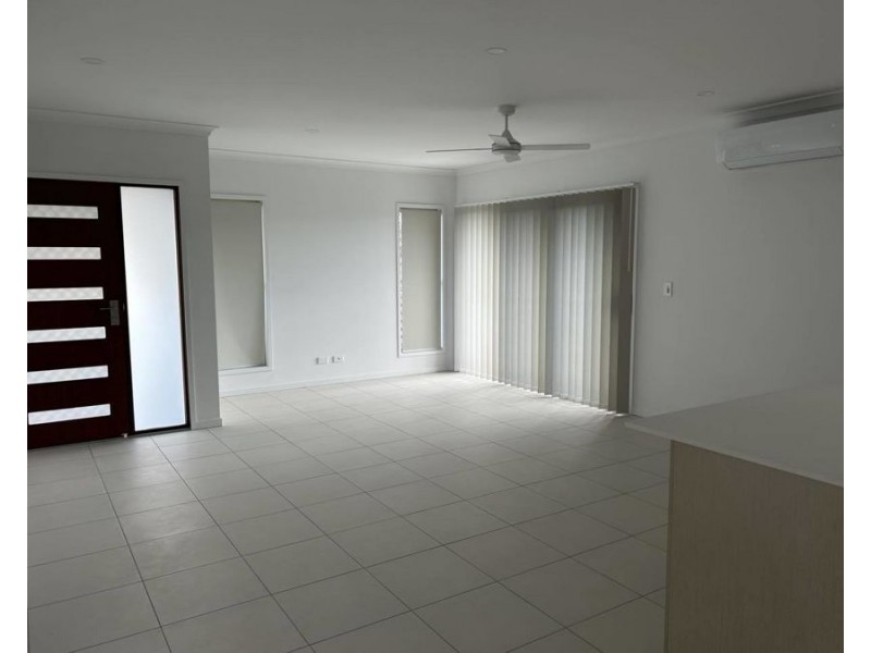 1/5 Wang St, Park Ridge QLD 4125