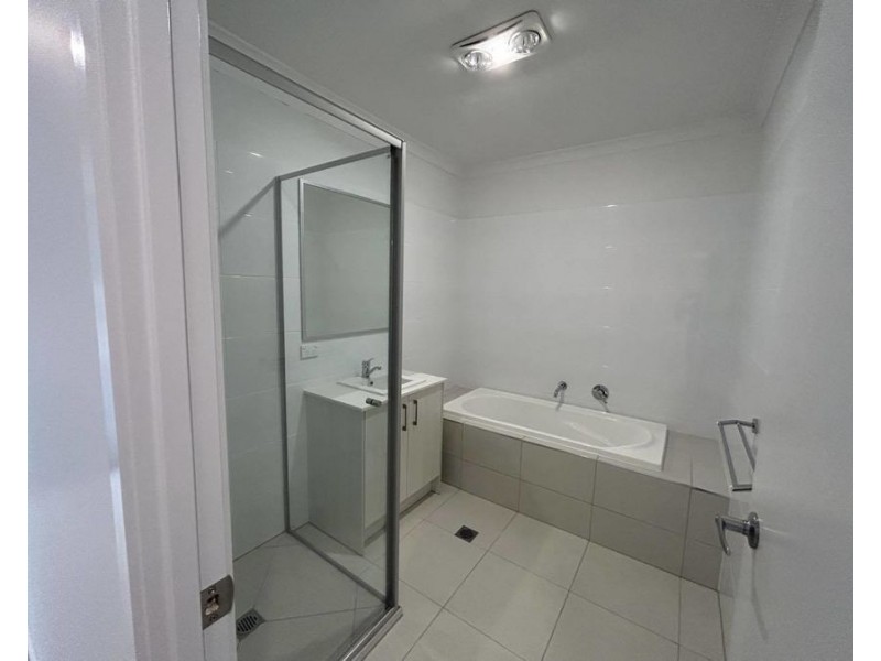 1/5 Wang St, Park Ridge QLD 4125