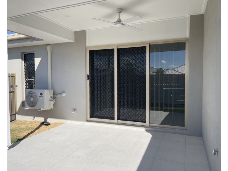 2/5 Wang St, Park Ridge QLD 4125