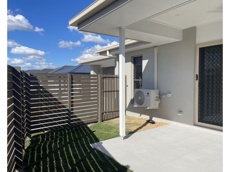2/5 Wang St, Park Ridge QLD 4125