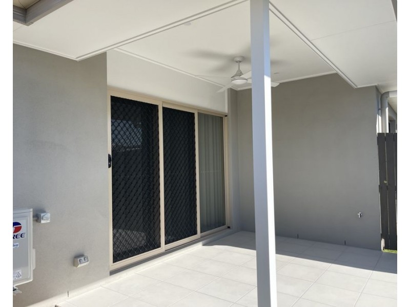 2/5 Wang St, Park Ridge QLD 4125