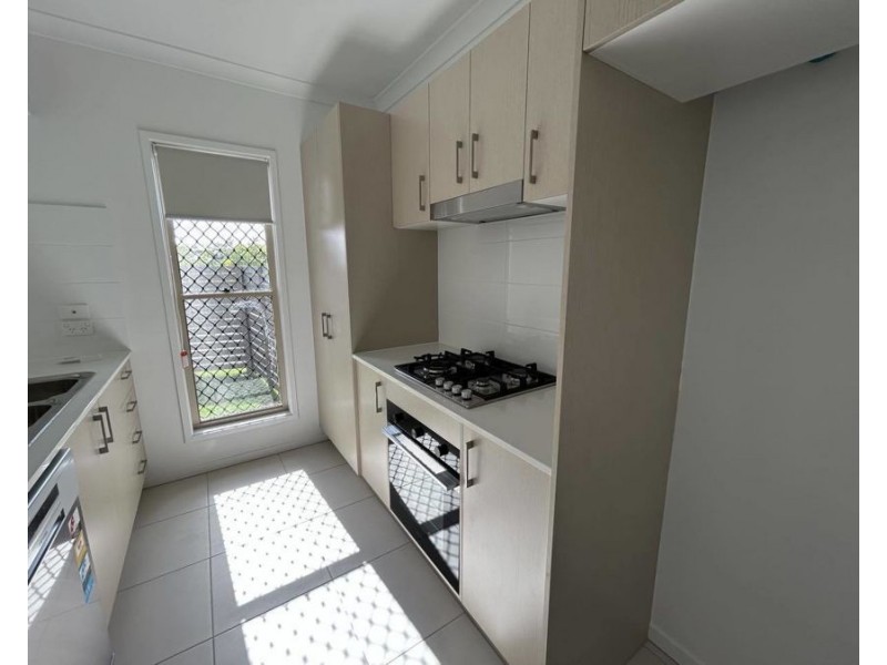 2/5 Wang St, Park Ridge QLD 4125