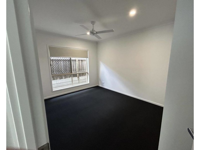 2/5 Wang St, Park Ridge QLD 4125