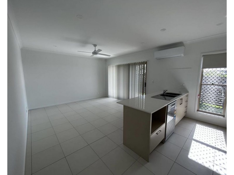 2/5 Wang St, Park Ridge QLD 4125