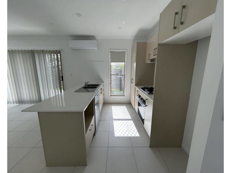 2/5 Wang St, Park Ridge QLD 4125
