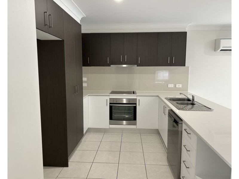 84 Hanover Drive, Pimpama QLD 4209