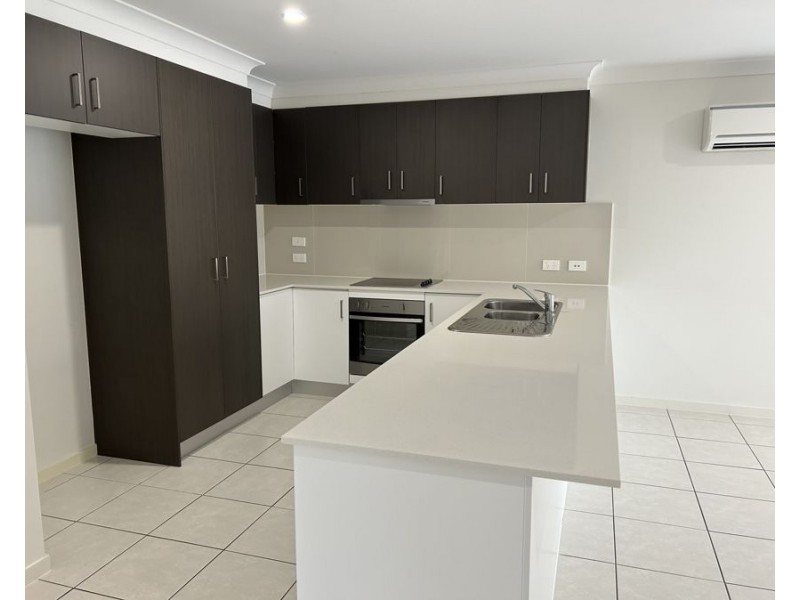 84 Hanover Drive, Pimpama QLD 4209