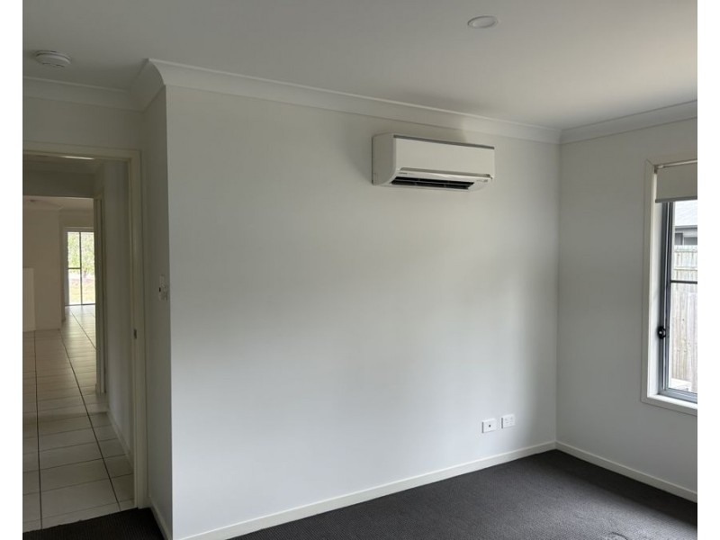 84 Hanover Drive, Pimpama QLD 4209