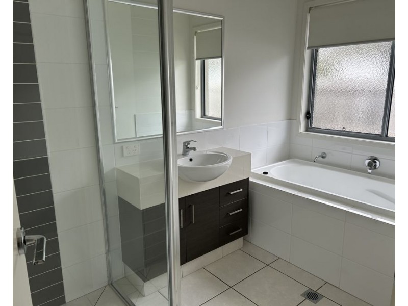 84 Hanover Drive, Pimpama QLD 4209