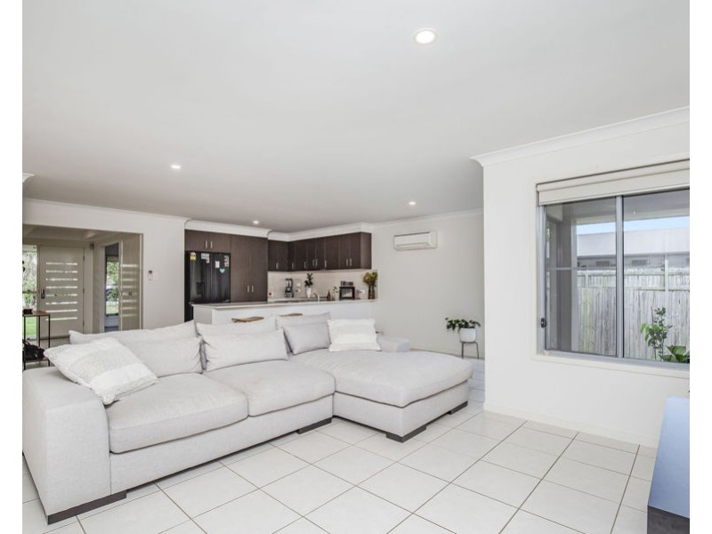 84 Hanover Drive, Pimpama QLD 4209
