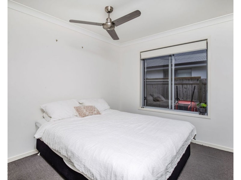 84 Hanover Drive, Pimpama QLD 4209