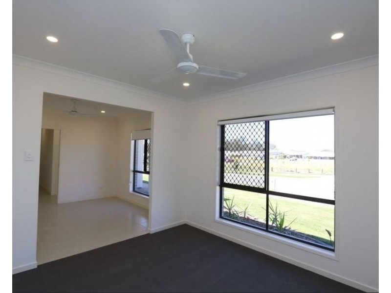 39 Augusta Boulevard, Pimpama QLD 4209