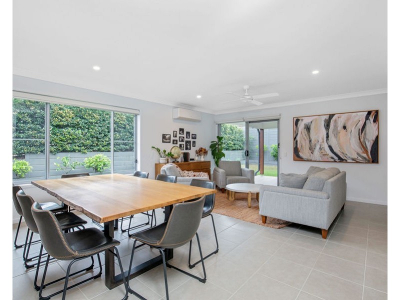 27 Amy Drive, Coomera QLD 4209