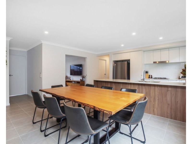 27 Amy Drive, Coomera QLD 4209