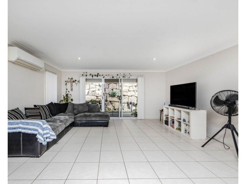 10 Hillsborough Place, Pimpama QLD 4209