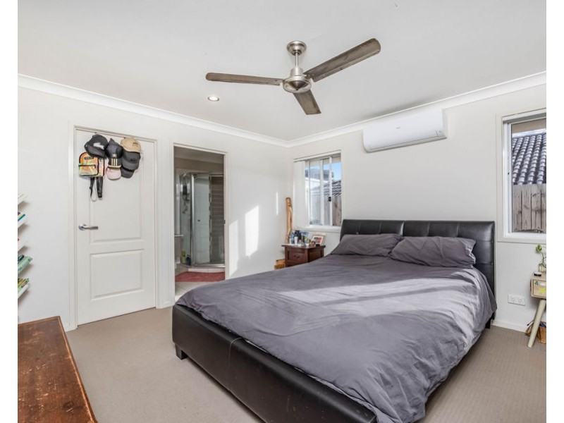 10 Hillsborough Place, Pimpama QLD 4209