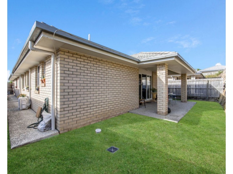 10 Hillsborough Place, Pimpama QLD 4209