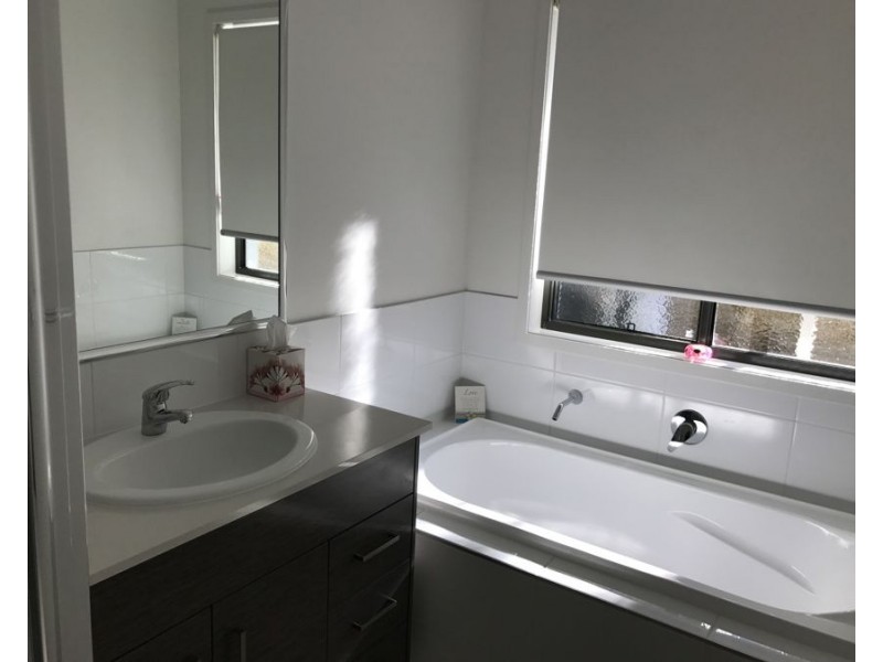 1 Lahey Cove, Coomera QLD 4209