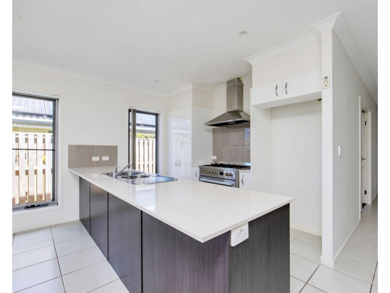 51 Swan Rd, Pimpama QLD 4209