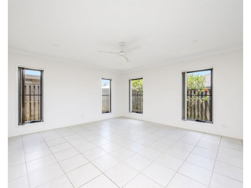 51 Swan Rd, Pimpama QLD 4209