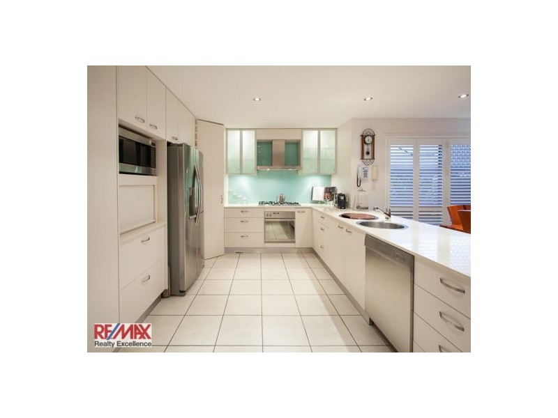 8 Campbellville Circuit, Pelican Waters QLD 4551