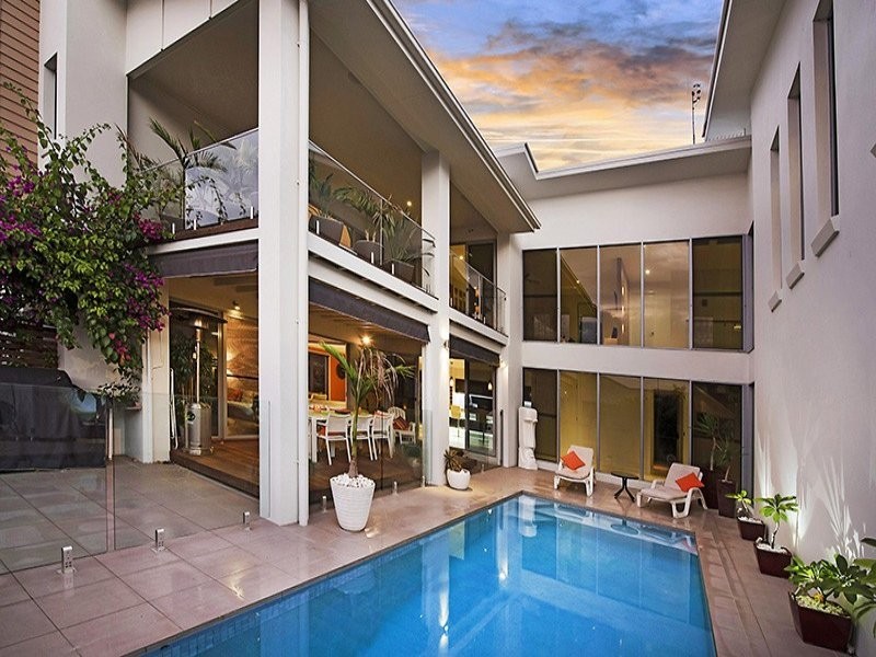 13 Middle Creek Rd, Little Mountain QLD 4551