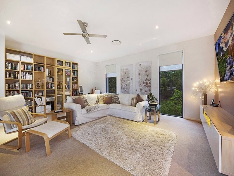 13 Middle Creek Rd, Little Mountain QLD 4551