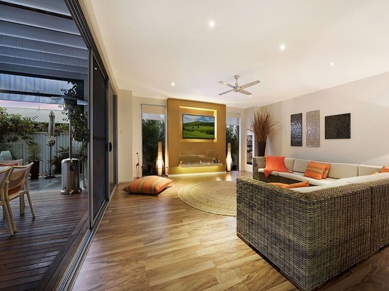 13 Middle Creek Rd, Little Mountain QLD 4551