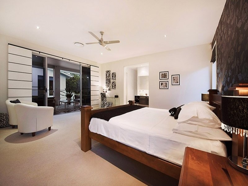 13 Middle Creek Rd, Little Mountain QLD 4551