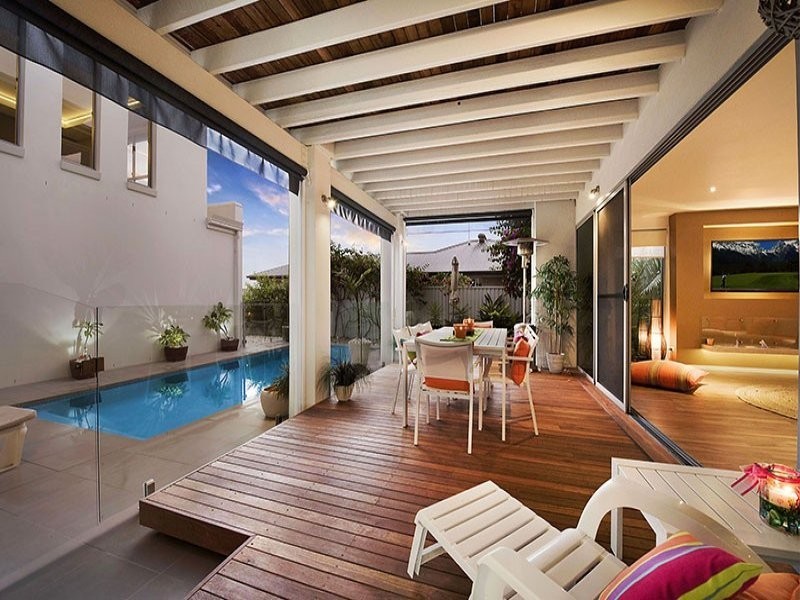 13 Middle Creek Rd, Little Mountain QLD 4551