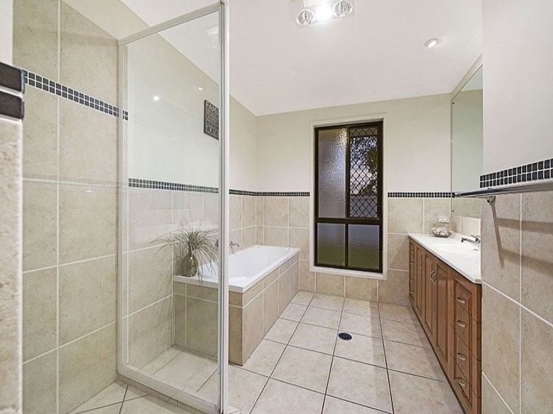 5 TULIPOAK COURT, Little Mountain QLD 4551