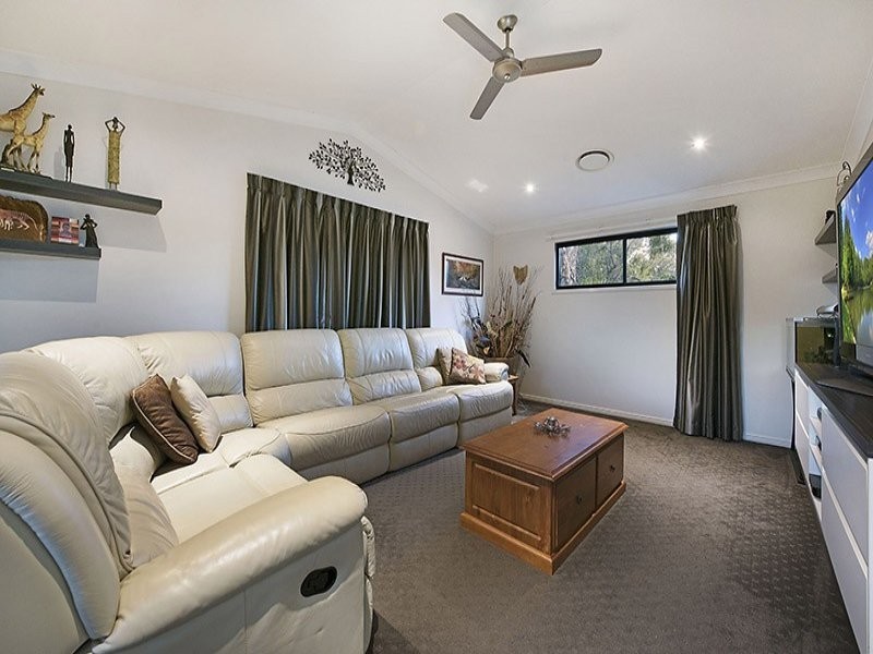 88 Sunset Drive, Little Mountain QLD 4551