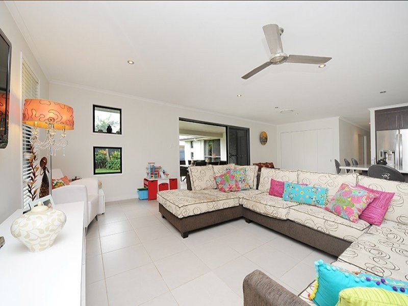 10 Kingsley Court, Little Mountain QLD 4551