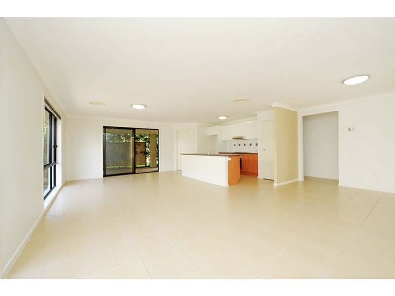 7 Liekefett Way, Little Mountain QLD 4551