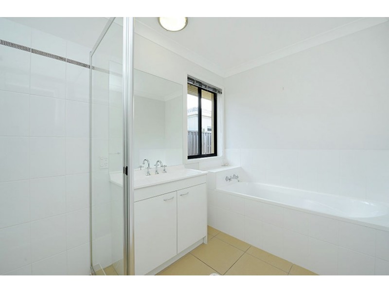 7 Liekefett Way, Little Mountain QLD 4551