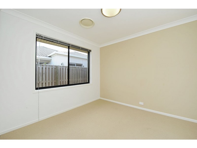 7 Liekefett Way, Little Mountain QLD 4551