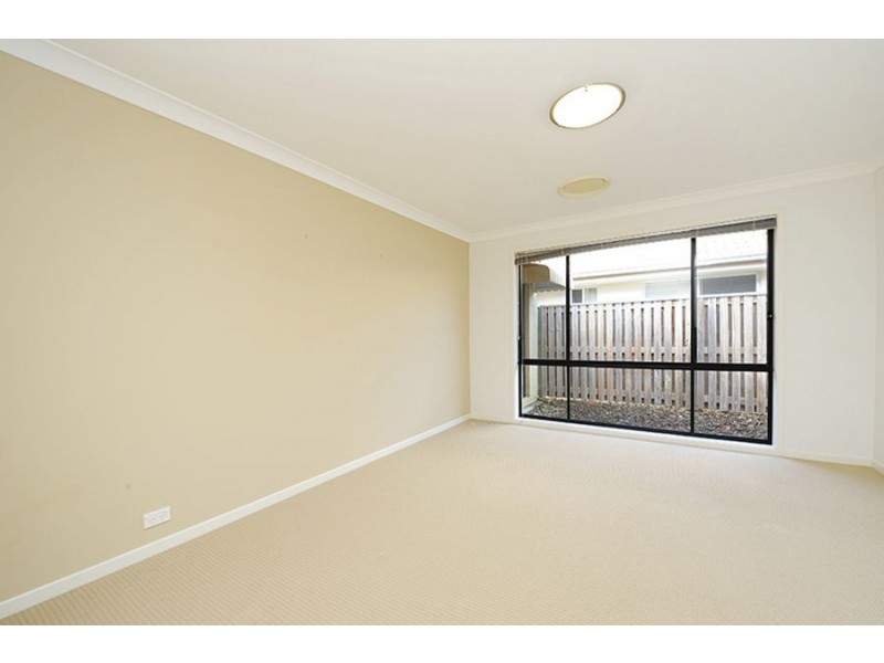 7 Liekefett Way, Little Mountain QLD 4551