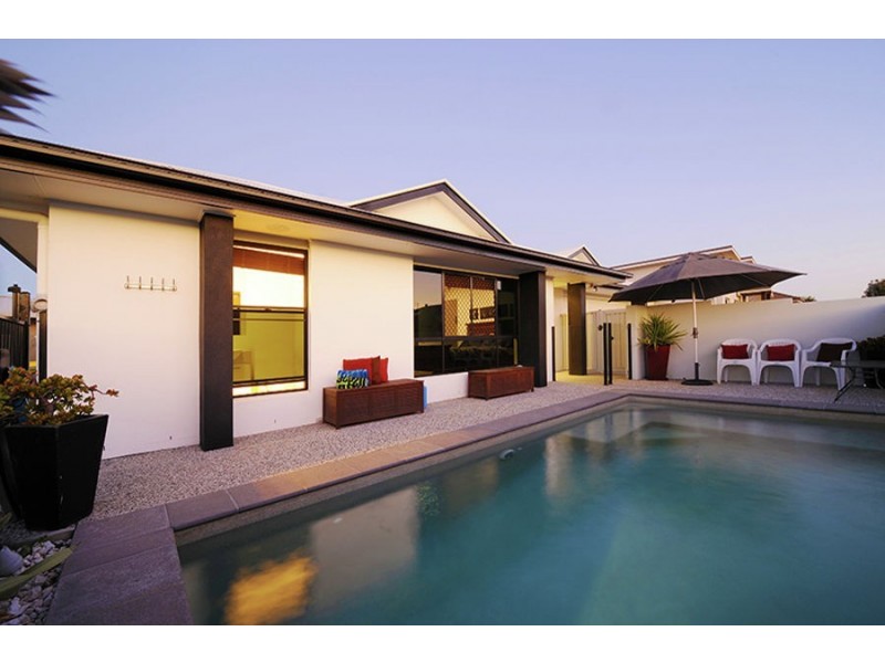24 Nebo Street, Caloundra West QLD 4551