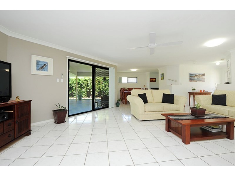 11 Bush Nut Court, Little Mountain QLD 4551