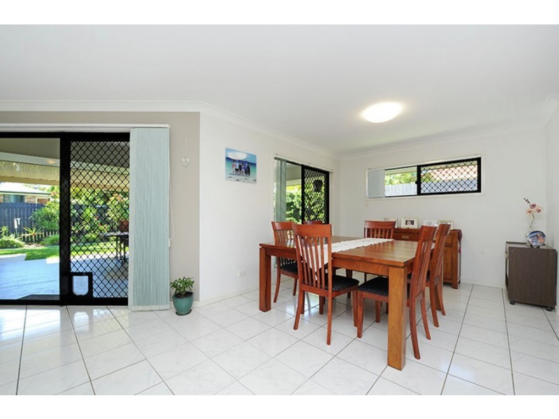 11 Bush Nut Court, Little Mountain QLD 4551