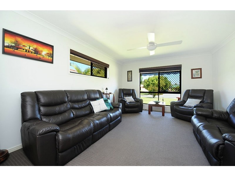 11 Bush Nut Court, Little Mountain QLD 4551