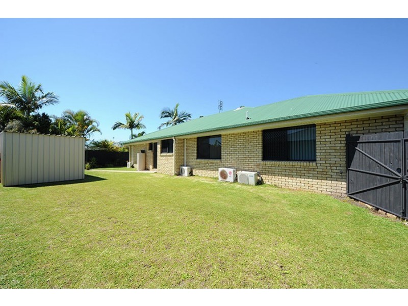 11 Bush Nut Court, Little Mountain QLD 4551